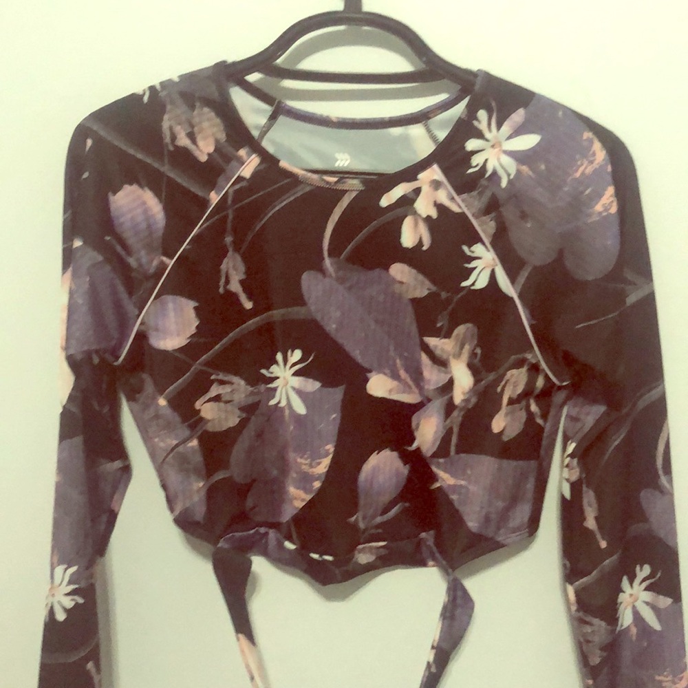 All In Motion women’s sleeved tie back swim top